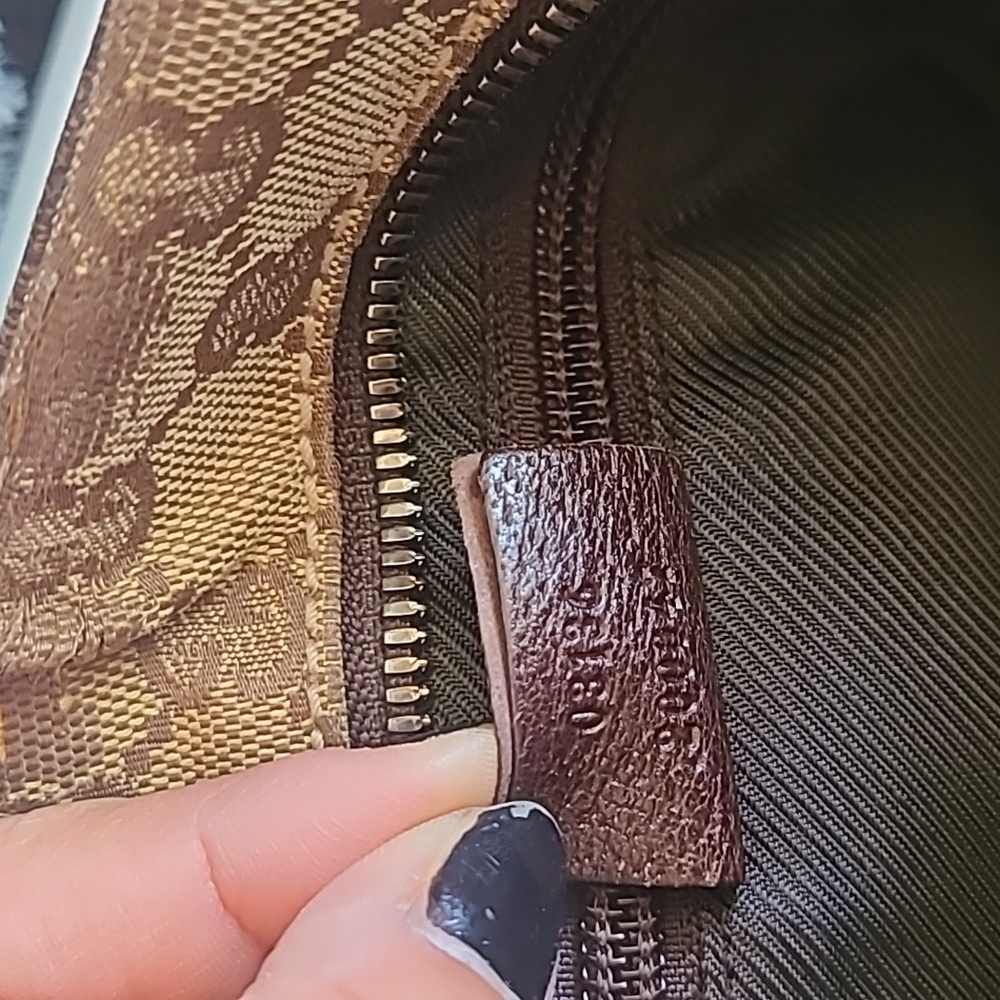 Gucci Crossbody - Picture 14 of 14